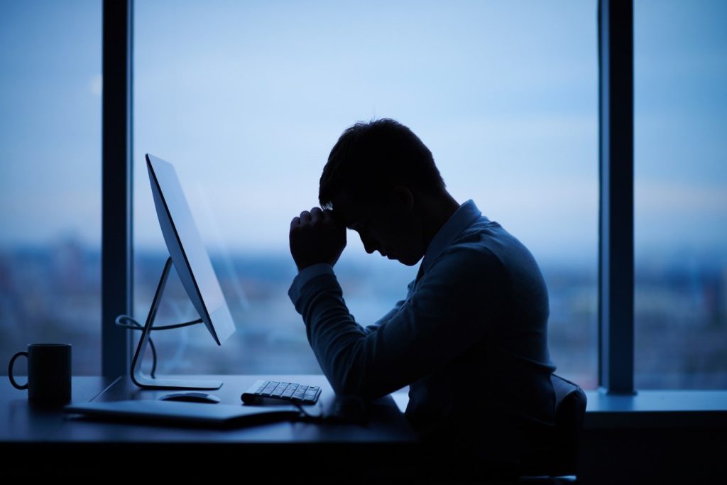 نشانه‌های فرد افسرده در محل کار